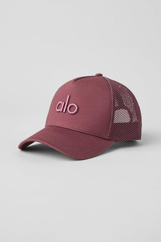 District Trucker red